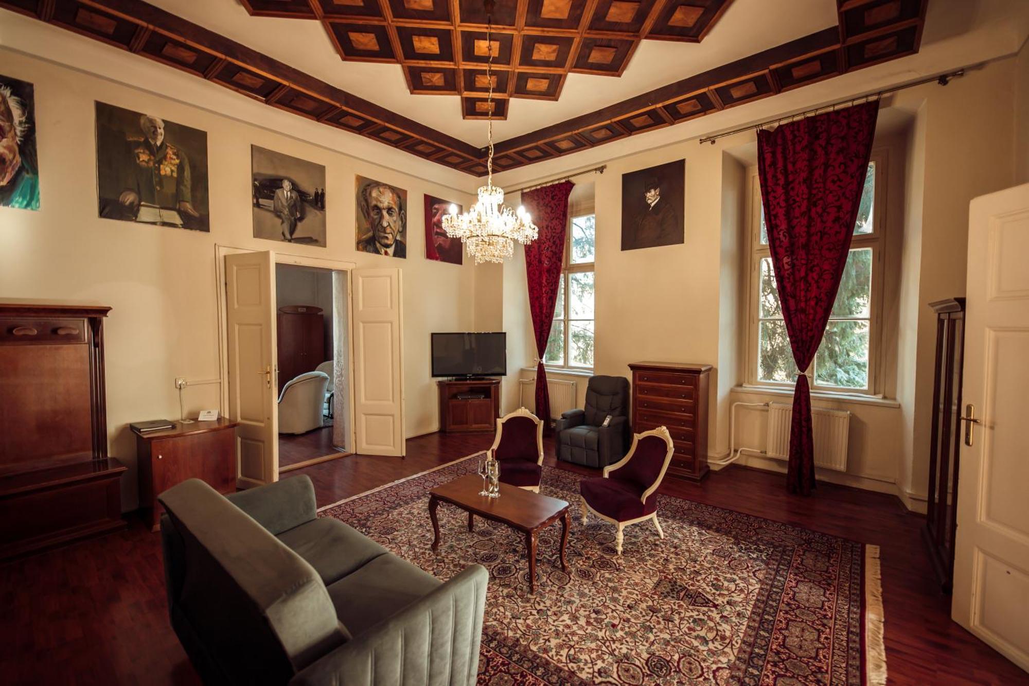 Hotel Kastiel Mojmírovce Dış mekan fotoğraf