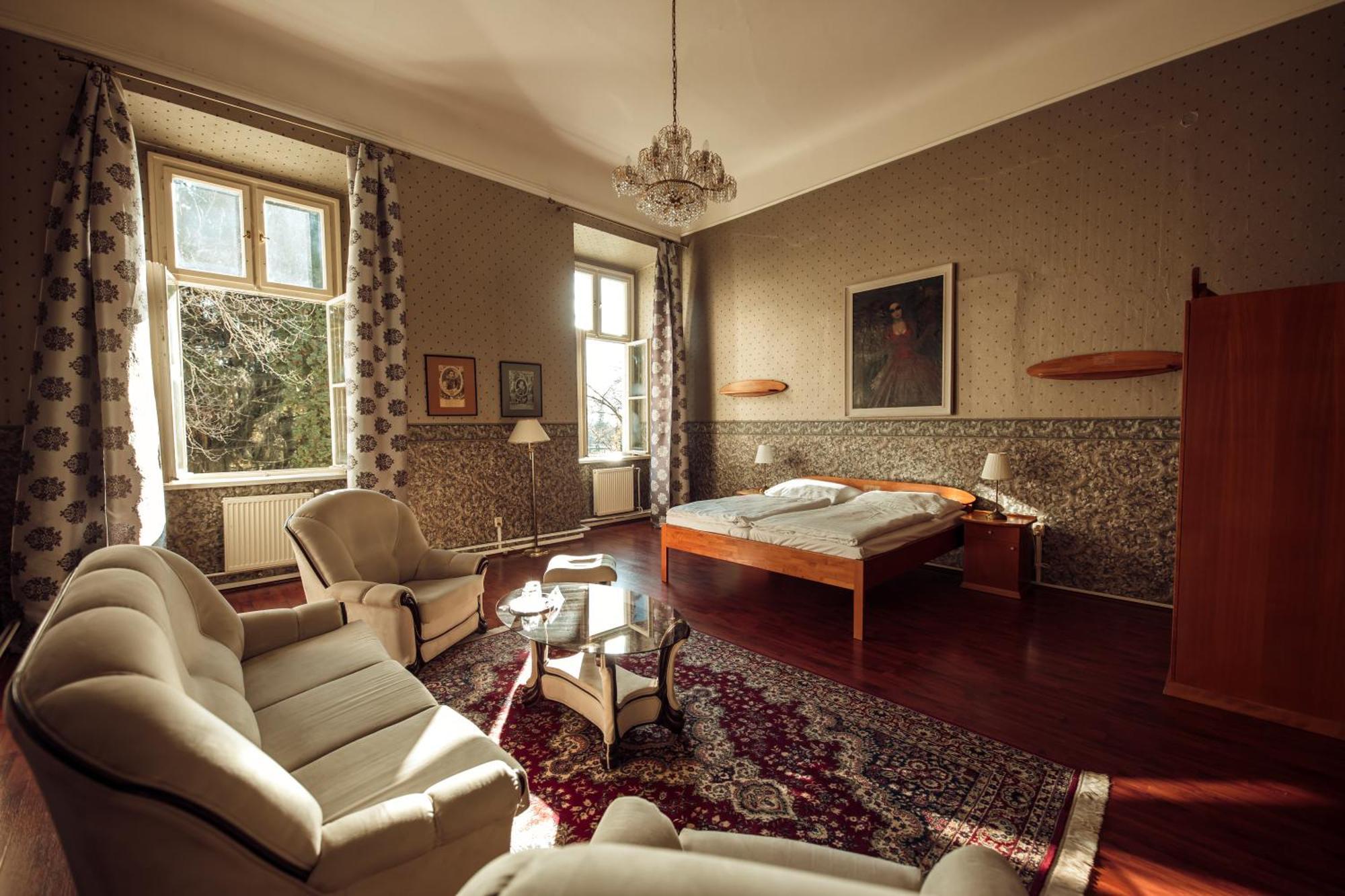 Hotel Kastiel Mojmírovce Dış mekan fotoğraf